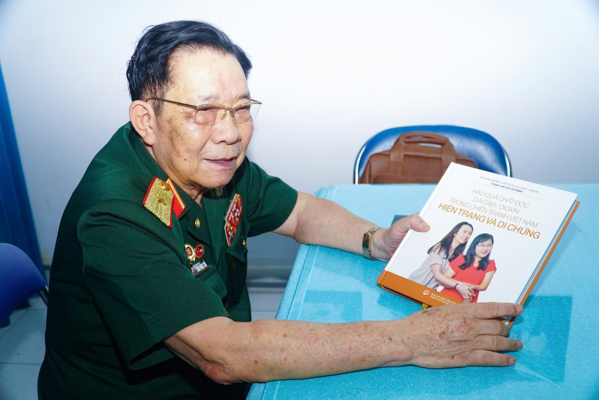 Thiếu tướng Trần Ngọc Thổ: Người lính mang hai sứ mệnh trong xã hội hiện đại - Ảnh 1.