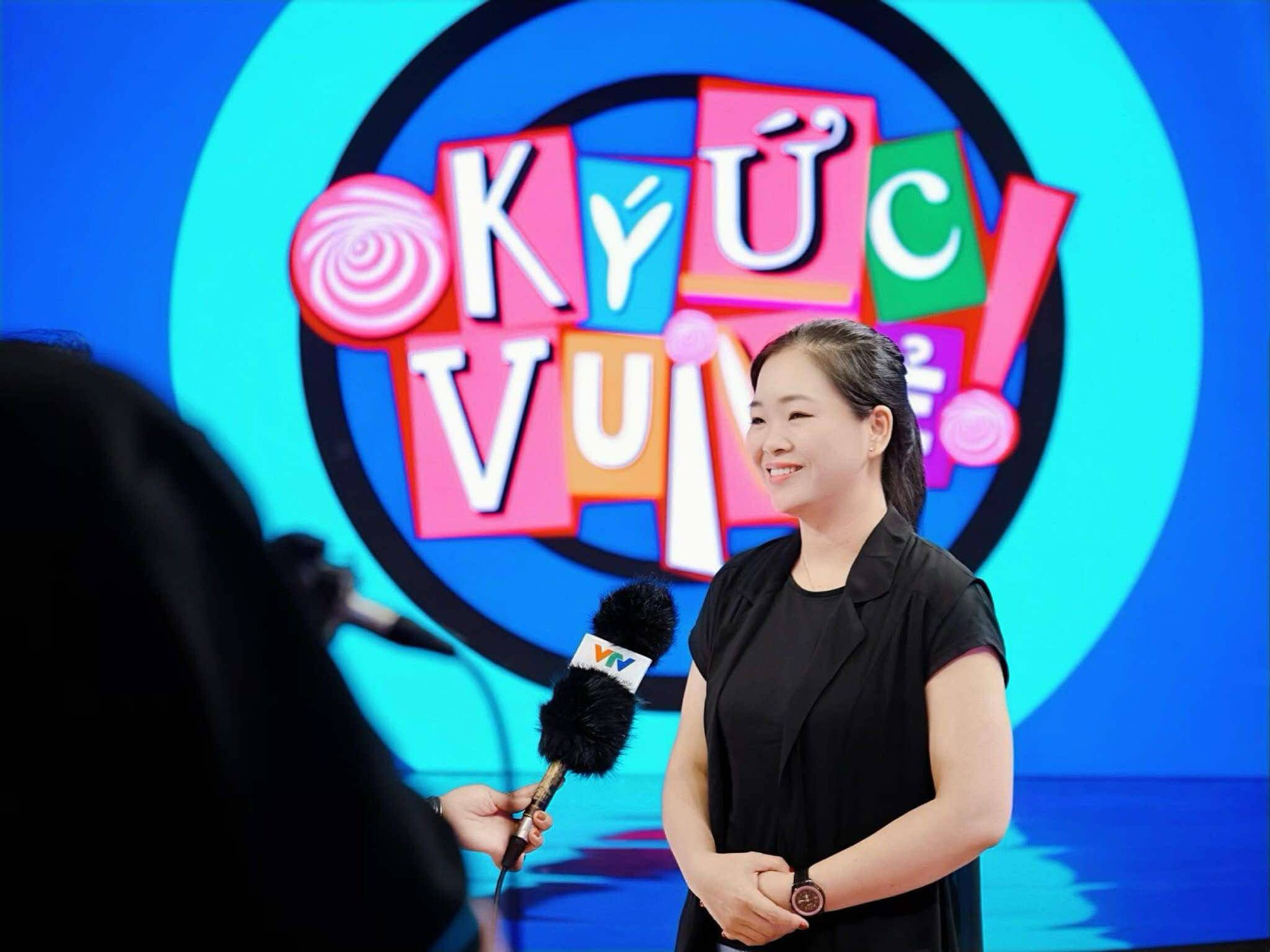 Tổng đạo diễn “Ký Ức Vui Vẻ”: “Tôi không hiểu mình làm gì sai để anh Tự Long phải lớn tiếng như vậy” - Ảnh 4.