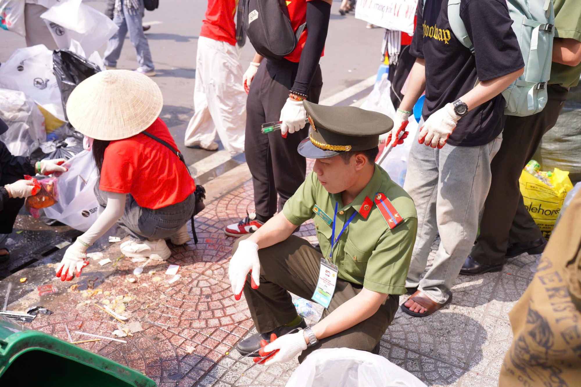 Màn tổng kết cực oách hậu "concert quốc gia": Flex mạnh nào, nếu bạn cũng góp 1 tay - Ảnh 3. Màn tổng kết cực oách hậu "concert quốc gia": Flex mạnh nào, nếu bạn cũng góp 1 tay - Ảnh 3.