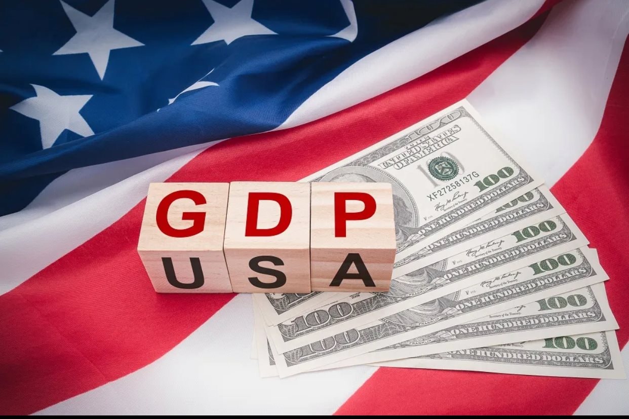 GDP Mỹ quý 1/2025 bất ngờ tăng trưởng âm, ông Trump lập tức 'trách' cựu Tổng thống Joe Biden - Ảnh 1.