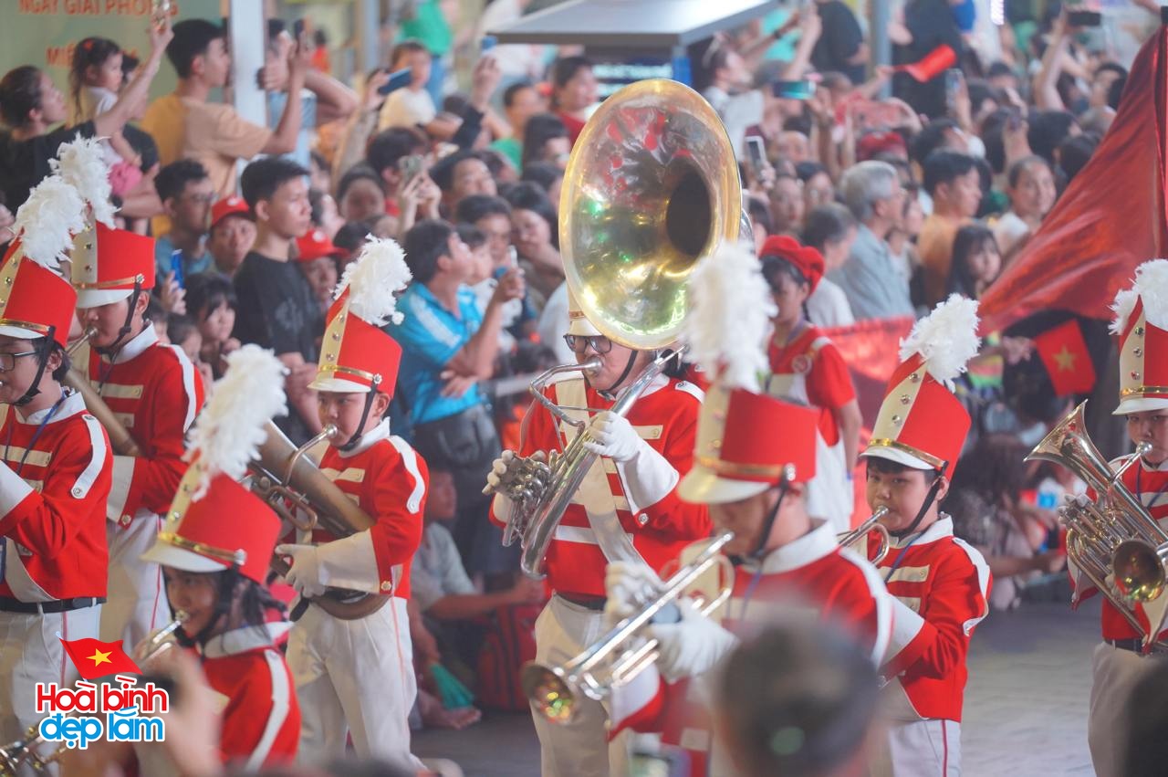 Ngay lúc này: 30 điểm bắn pháo hoa đồng loạt bừng sáng bầu trời TP.HCM đêm 30/4- Ảnh 23.