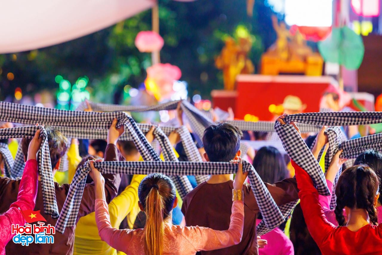 Ngay lúc này: 30 điểm bắn pháo hoa đồng loạt bừng sáng bầu trời TP.HCM đêm 30/4- Ảnh 9.