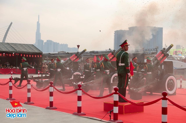 Ảnh, clip: 21 loạt đại b&aacute;c rền vang mừng 50 năm Giải ph&oacute;ng miền Nam, thống nhất đất nước- Ảnh 3.