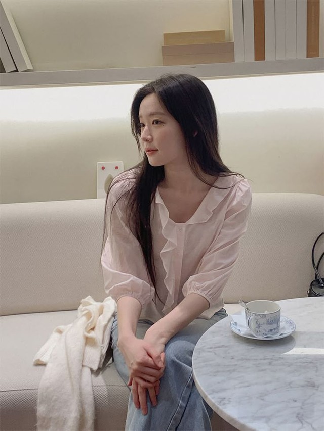 Vay chị chồng 50 triệu nhưng bị đ&ograve;i trả 1 c&acirc;y v&agrave;ng, c&ocirc; g&aacute;i chết sững khi nhận "giao dịch b&iacute; mật" từ mẹ chồng: Sao mẹ lại l&agrave;m thế...- Ảnh 2.