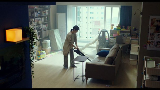 Mẹ chồng th&iacute;ch v&agrave;o ph&ograve;ng ngủ của con d&acirc;u, l&eacute;n lắp camera th&igrave; b&agrave;ng ho&agrave;ng trước những g&igrave; nh&igrave;n thấy- Ảnh 1.