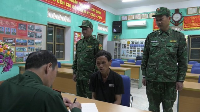 Một phụ nữ bị bán qua biên giới trở về Sau 14 năm tố giác tội mua bán người - Ảnh 2.