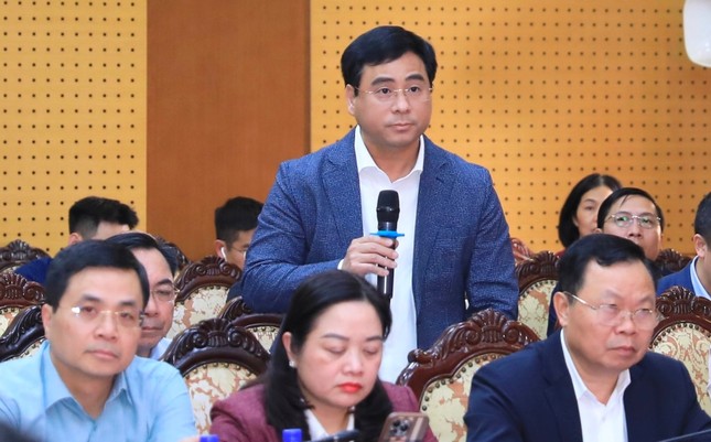 6 Cán bộ Hoàng Mai bị bắt vì vi phạm trật tự xây dựng - Ảnh 2.