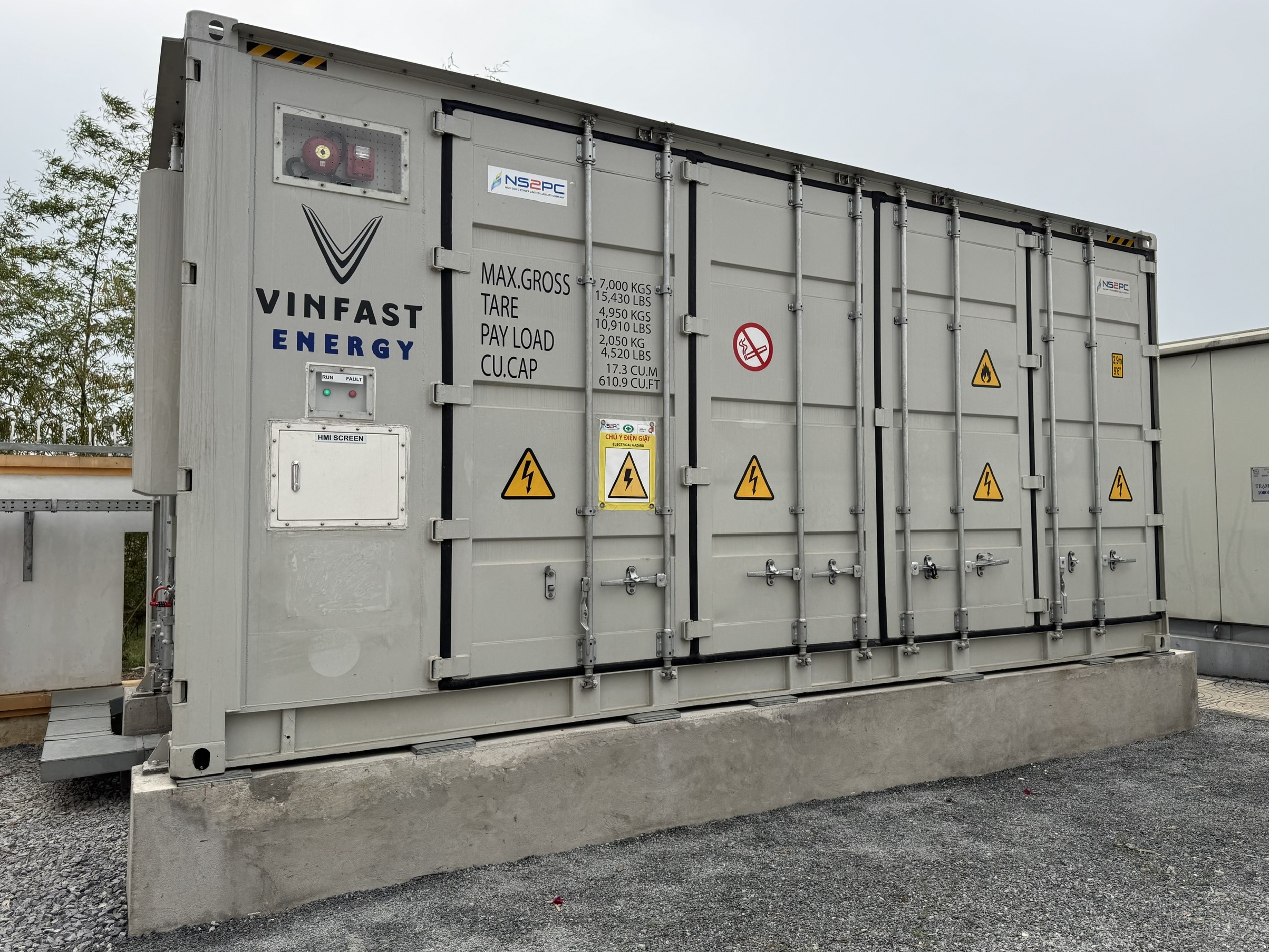 Cục pin siêu lớn VinFast vừa lắp cho công ty thắp sáng 6 triệu hộ: Giúp ...