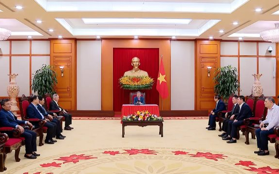 Sau điện đàm Việt - Mỹ, nữ PGS ĐH top đầu Thái Lan khẳng định: Việt Nam có 2 điểm tựa để vươn lên mạnh mẽ - Ảnh 2.