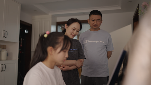 Xuất hiện một loại BẤT HIẾU mới đang ăn m&ograve;n nhiều gia đ&igrave;nh: Con ngoan, bố mẹ hạnh ph&uacute;c nhưng sao nh&agrave; m&igrave;nh lại tan vỡ? - Ảnh 2.