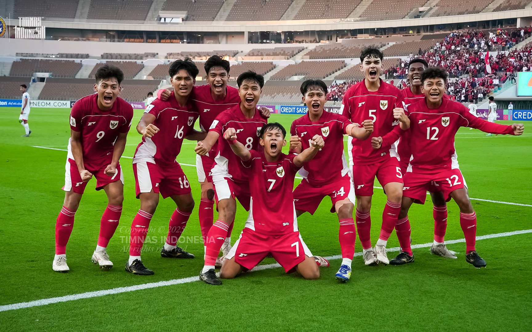 Fans Indonesia "bùng nổ" với tấm vé danh giá, rủ Việt Nam cùng dự World Cup - Ảnh 3.
