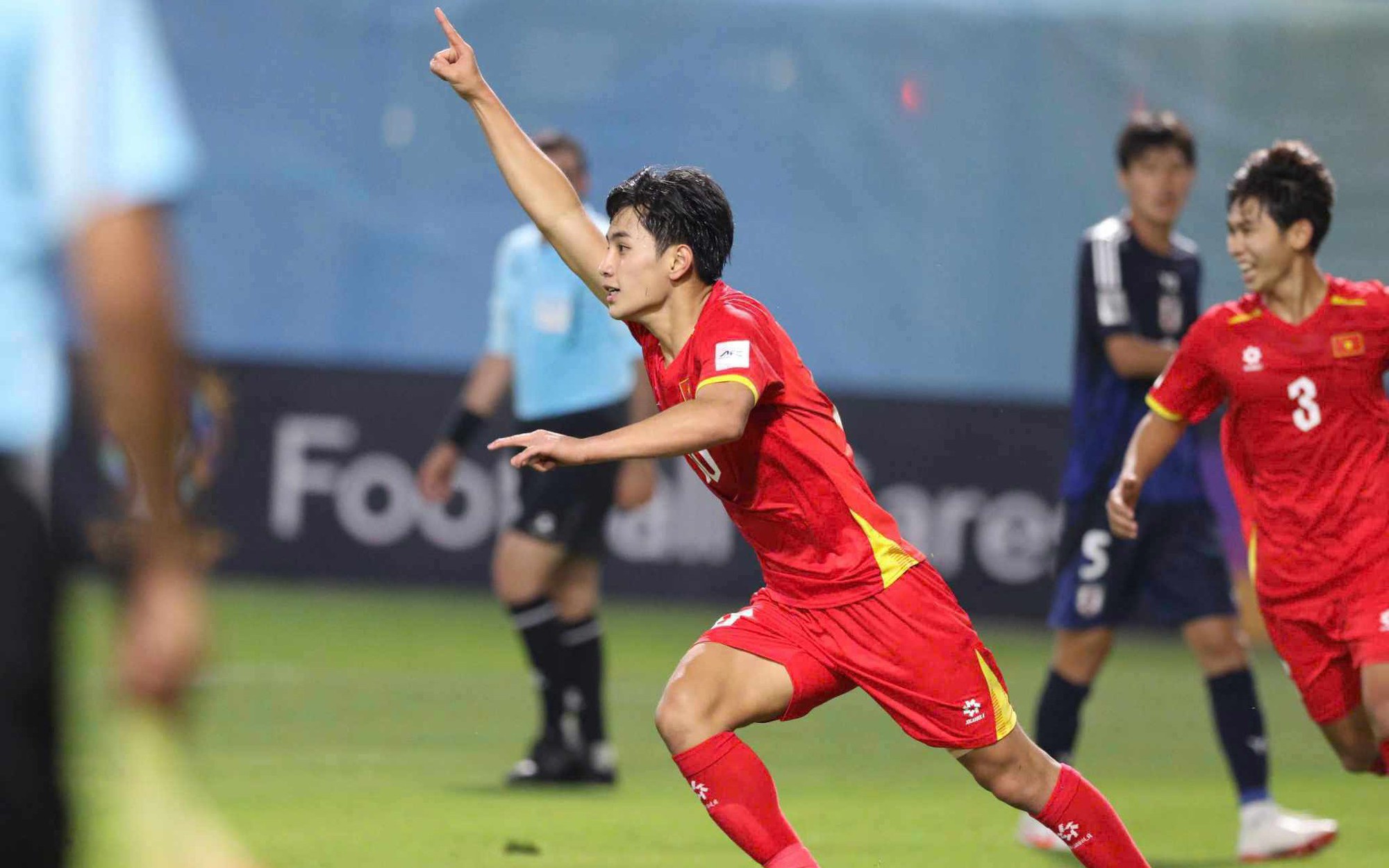 Hotboy Trần Gia Bảo U17 Việt Nam tạo địa chấn vào lưới Nhật Bản tại giải châu Á được ví như Lamine Yamal là ai? - Ảnh 8.