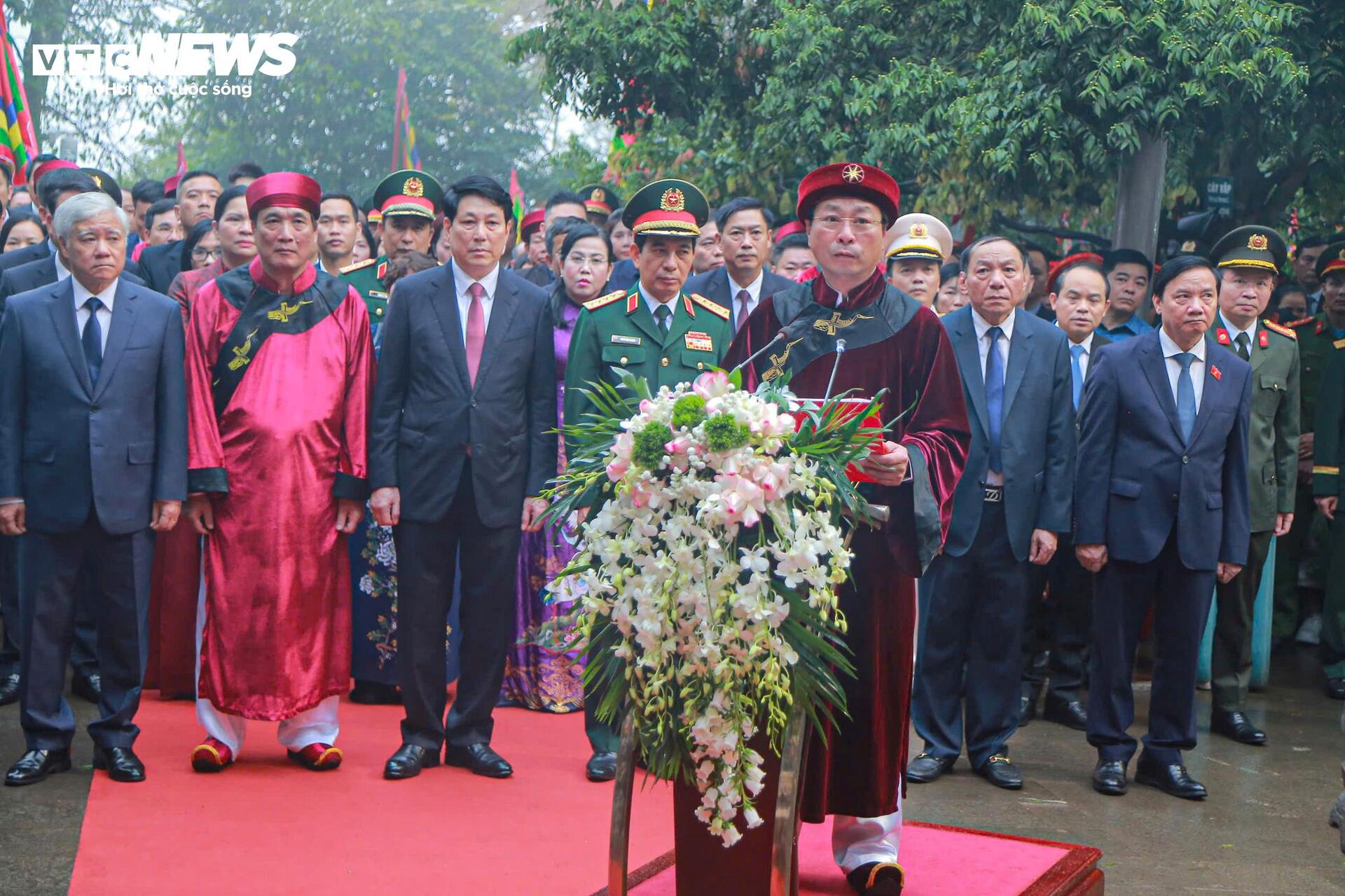 Chủ tịch nước Lương Cường dâng hương Giỗ Tổ Hùng Vương Phú Thọ - Ảnh 4.