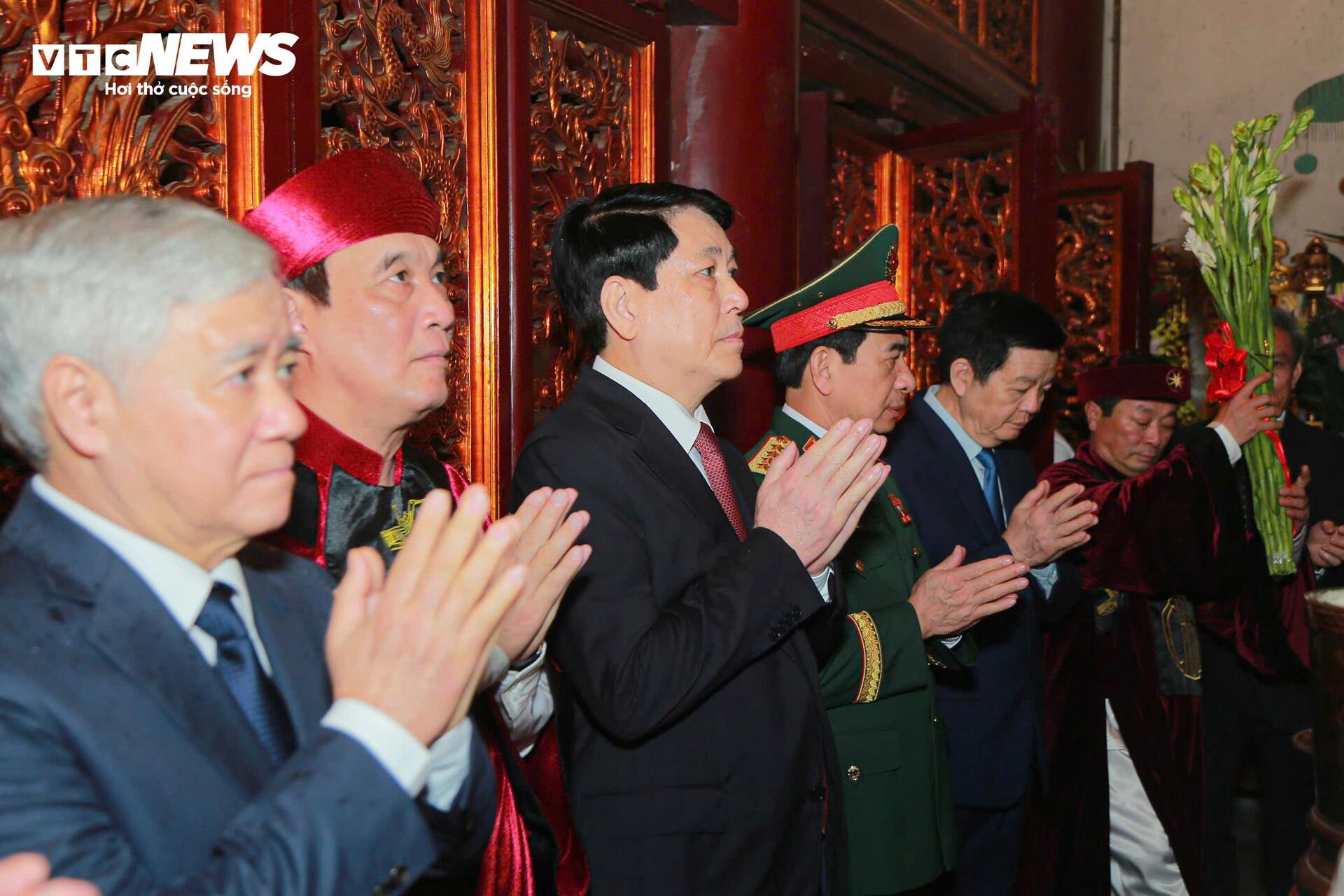 Chủ tịch nước Lương Cường dâng hương Giỗ Tổ Hùng Vương Phú Thọ - Ảnh 7.