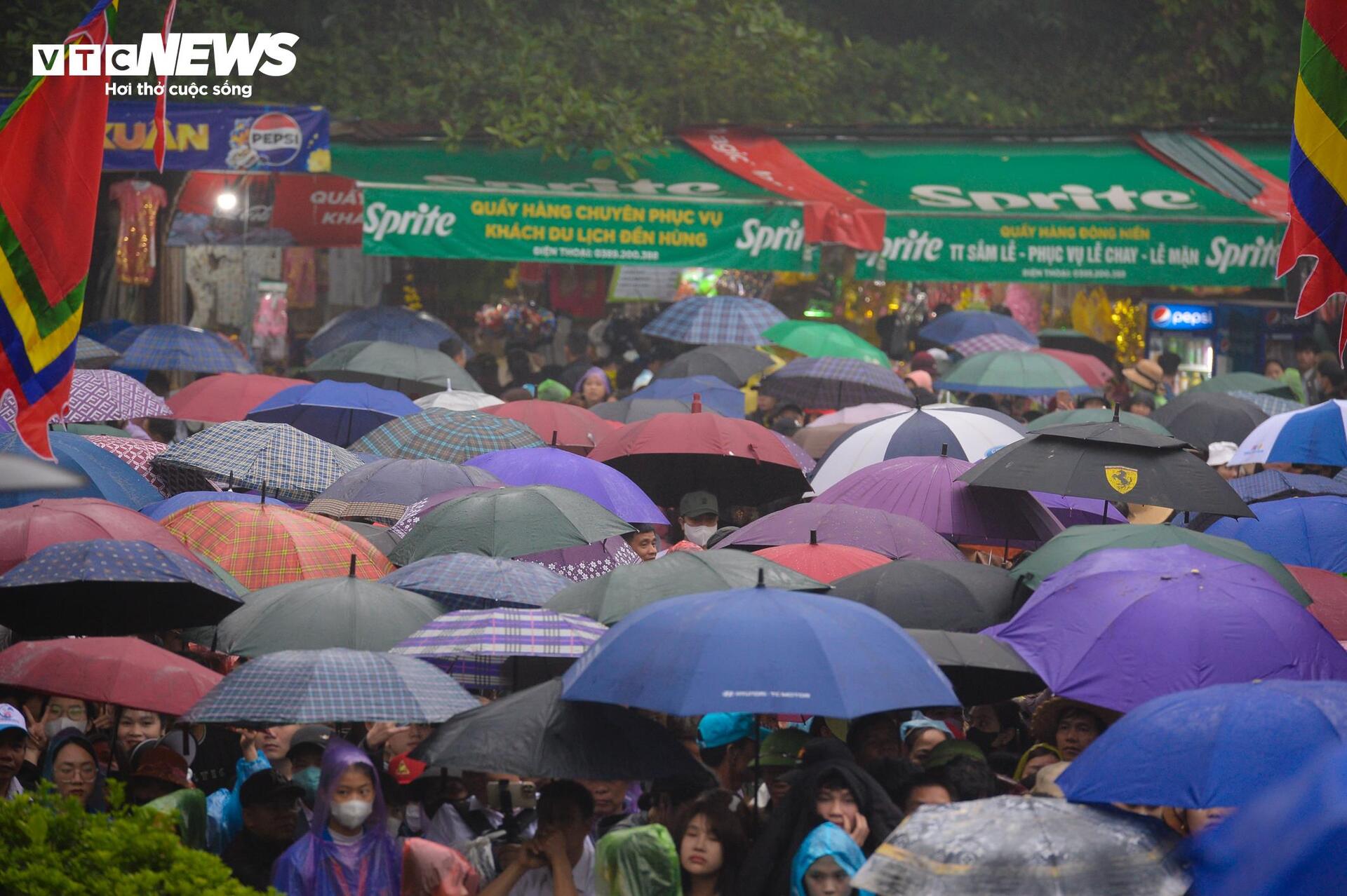 Chủ tịch nước Lương Cường dâng hương Giỗ Tổ Hùng Vương Phú Thọ - Ảnh 12.