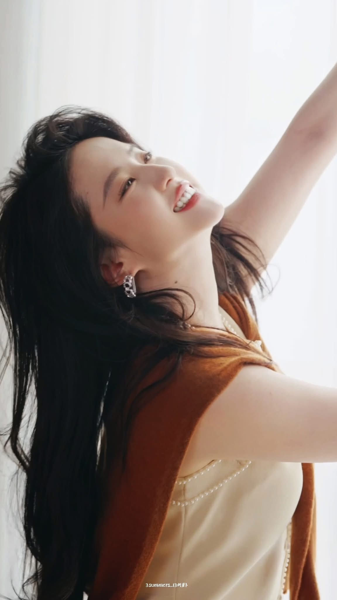 5 mỹ nh&acirc;n Cbiz l&agrave; &ldquo;khắc tinh&rdquo; với nụ cười: Lưu Diệc Phi chưa bằng tr&ugrave;m cuối- Ảnh 5.