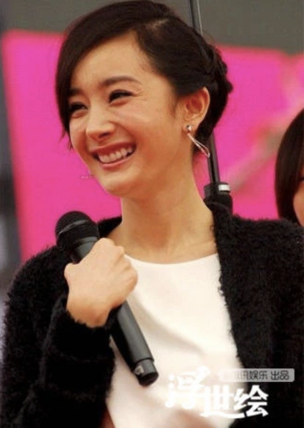 5 mỹ nh&acirc;n Cbiz l&agrave; &ldquo;khắc tinh&rdquo; với nụ cười: Lưu Diệc Phi chưa bằng tr&ugrave;m cuối- Ảnh 9.