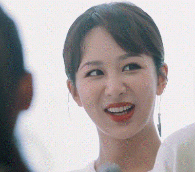 5 mỹ nh&acirc;n Cbiz l&agrave; &ldquo;khắc tinh&rdquo; với nụ cười: Lưu Diệc Phi chưa bằng tr&ugrave;m cuối- Ảnh 18.