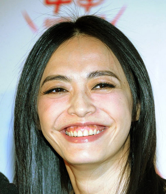 5 mỹ nh&acirc;n Cbiz l&agrave; &ldquo;khắc tinh&rdquo; với nụ cười: Lưu Diệc Phi chưa bằng tr&ugrave;m cuối- Ảnh 34.