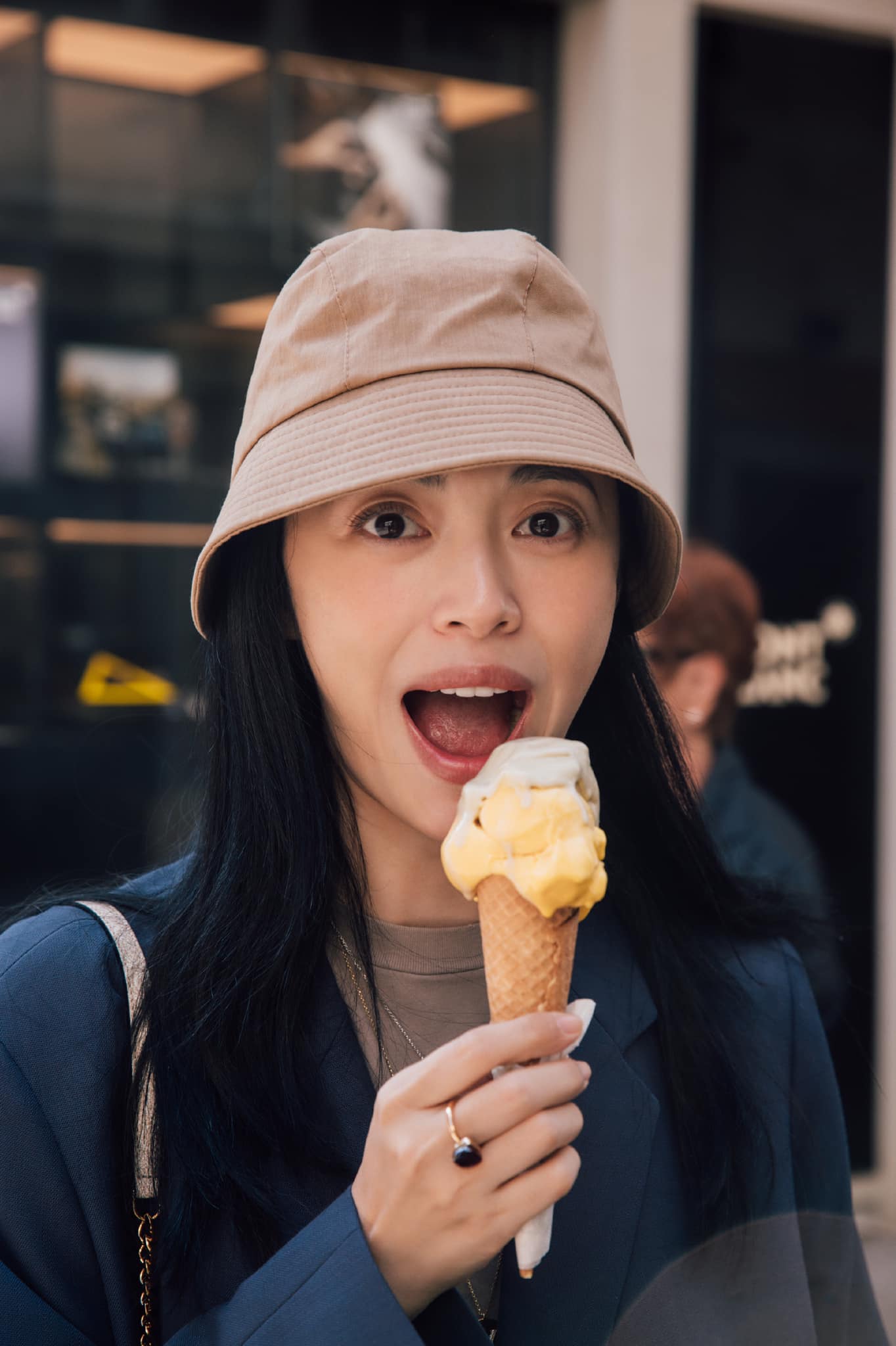 5 mỹ nh&acirc;n Cbiz l&agrave; &ldquo;khắc tinh&rdquo; với nụ cười: Lưu Diệc Phi chưa bằng tr&ugrave;m cuối- Ảnh 39.