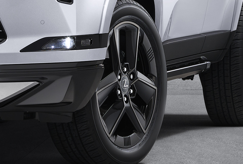 Chủ xe Lexus GX 550 chưa thấy xe đủ hầm hố có thể thích bản độ này: Bodykit mới, thêm cánh gió, mâm 22 inch khổng lồ- Ảnh 7. Chủ xe Lexus GX 550 chưa thấy xe đủ hầm hố có thể thích bản độ này: Bodykit mới, thêm cánh gió, mâm 22 inch khổng lồ- Ảnh 7.