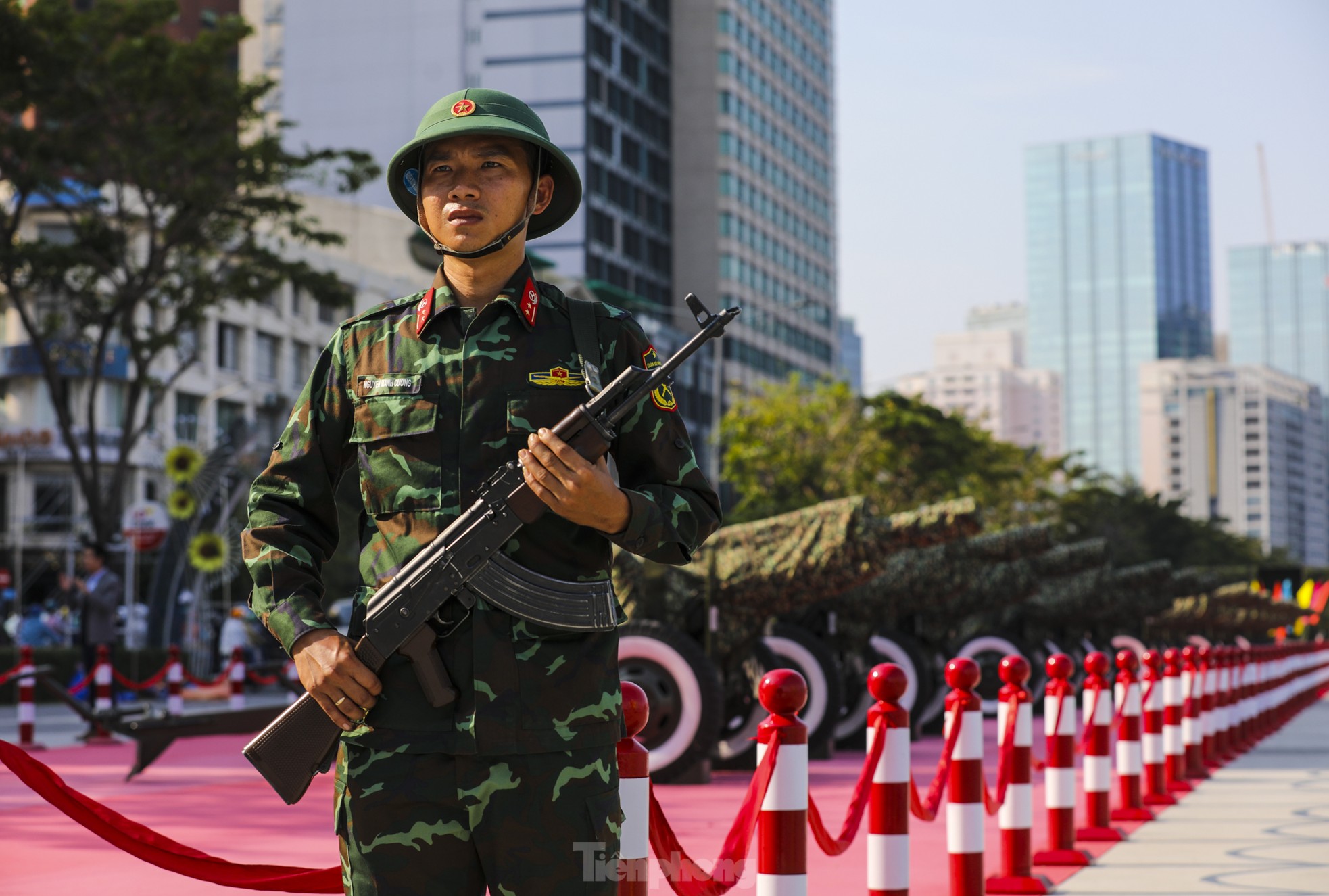 Dàn đại bác bến Bạch Đằng sẵn sàng cho Lễ kỷ niệm 30 / 4 - Ảnh 2.