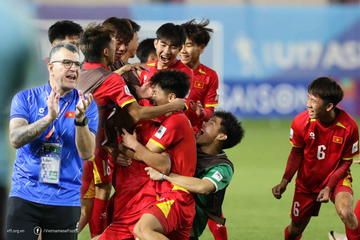 Bị Việt Nam cầm hòa, HLV tuyển Nhật Bản thốt lên: "Thật cay đắng!" - Ảnh 2.