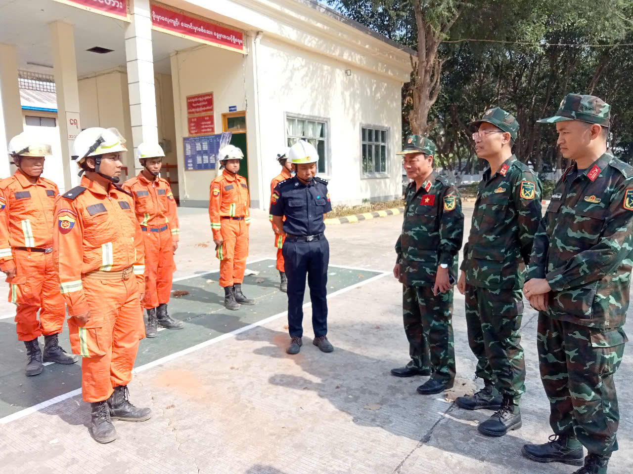 Động đất Myanmar: Hôm nay đoàn cứu hộ Việt Nam về nước- Ảnh 1. Động đất Myanmar: Hôm nay đoàn cứu hộ Việt Nam về nước- Ảnh 1.