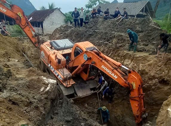 Xuống giếng sâu nạo vét, 3 người tử vong- Ảnh 1. Xuống giếng sâu nạo vét, 3 người tử vong- Ảnh 1.