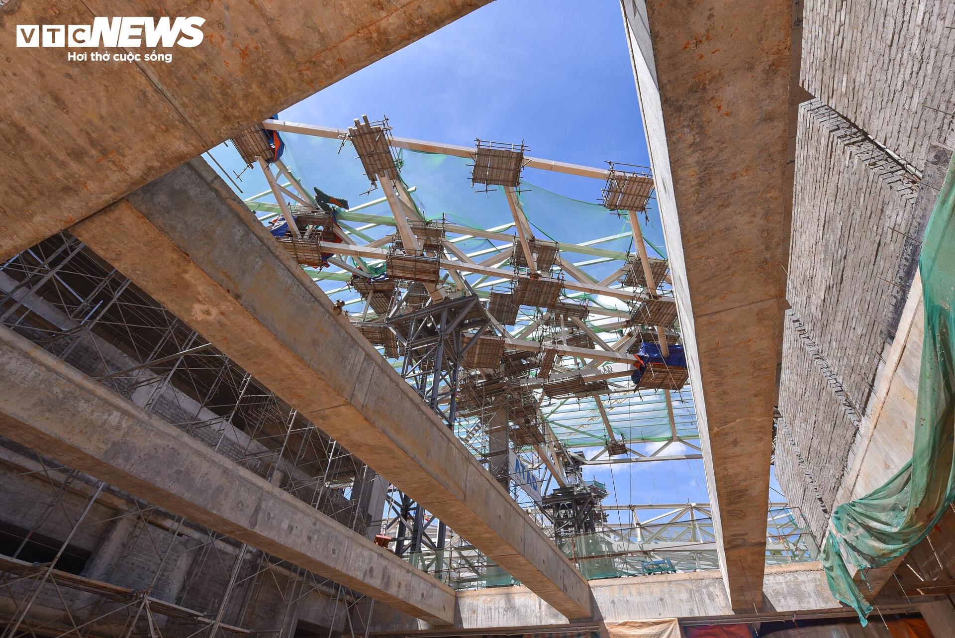 Quá trình nâng mái thép 5 . 300 Tấn tại sân bay Long Thành - Ảnh 10.