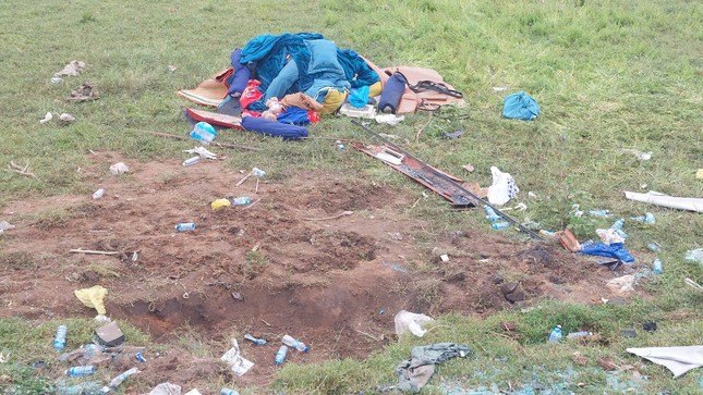 Lật xe khách Bình Định trong đêm: Nhiều người thương vong tại Quốc lộ 19C - Ảnh 4.