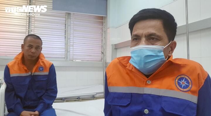 Ngư dân thoát nạn trong tai nạn tàu cá Thanh Hóa bị tàu nước ngòai đâm chìm - Ảnh 1.