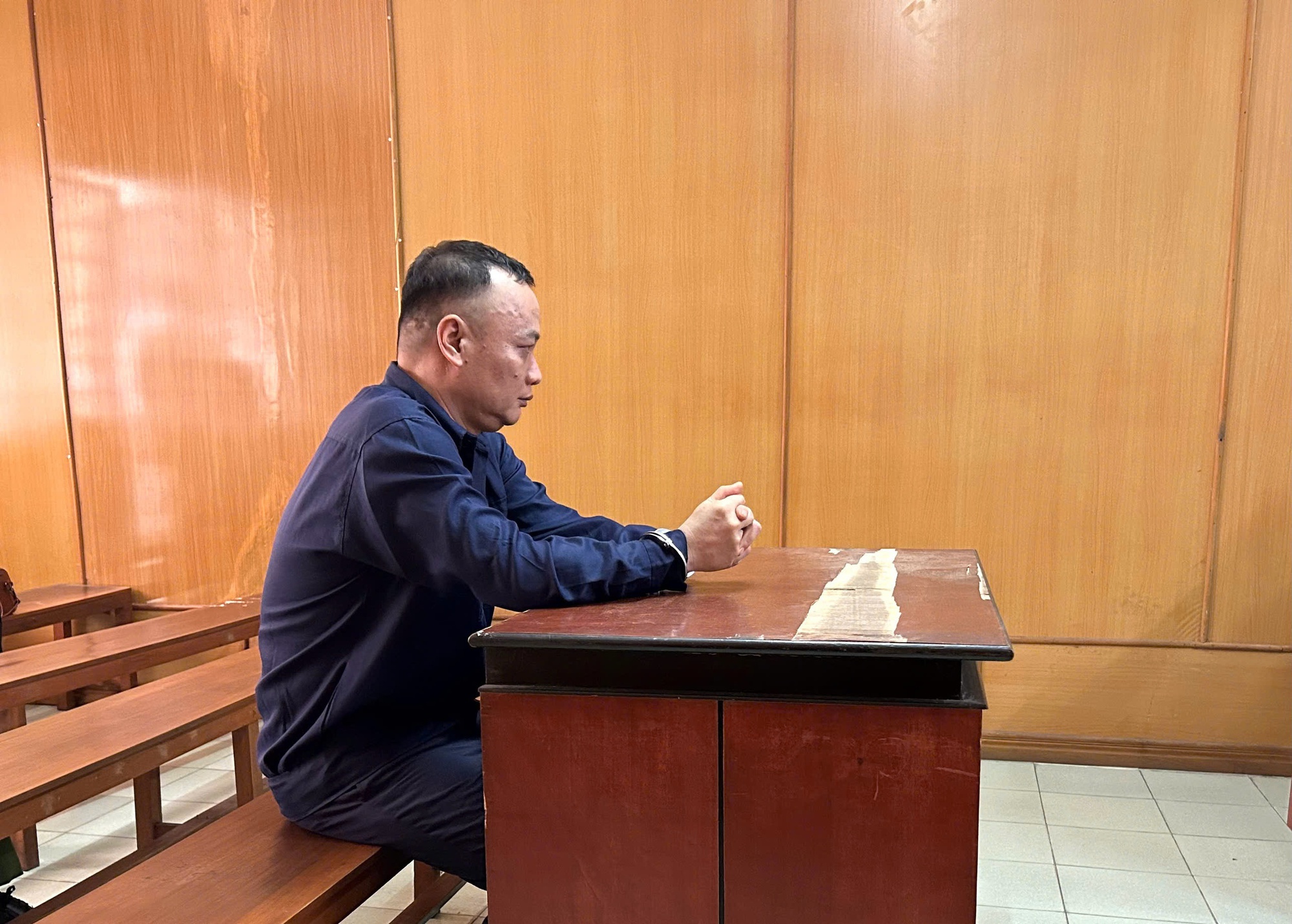 Nhờ người quen thử nghiệm hành vi Buôn lậu máy ảnh - Ảnh 1. Nhờ người quen thử nghiệm hành vi Buôn lậu máy ảnh - Ảnh 1.