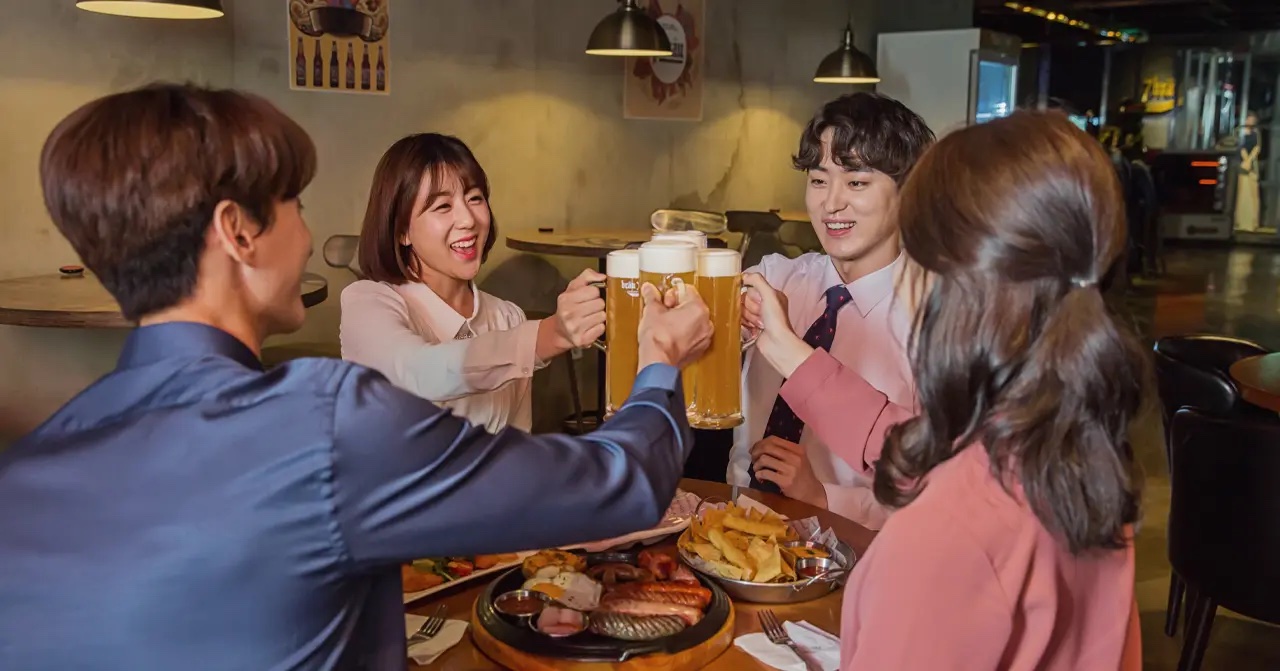 Tại sao các vị sếp thông thái thích tổ chức tiệc tùng cho nhân viên: Trong bữa tiệc, có thể nhận biết ngay những kẻ “vô năng” chỉ qua 3 biểu hiện!- Ảnh 3.