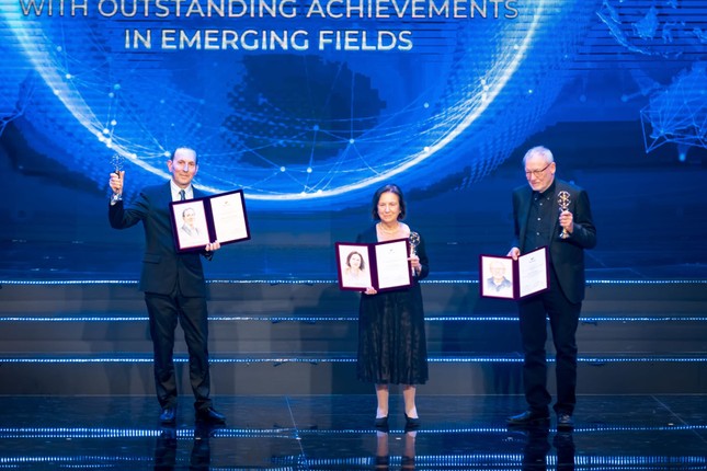 Chủ nhân Giải thưởng VinFuture được vinh danh ở Giải Breakthrough 2025- Ảnh 2. Chủ nhân Giải thưởng VinFuture được vinh danh ở Giải Breakthrough 2025- Ảnh 2.