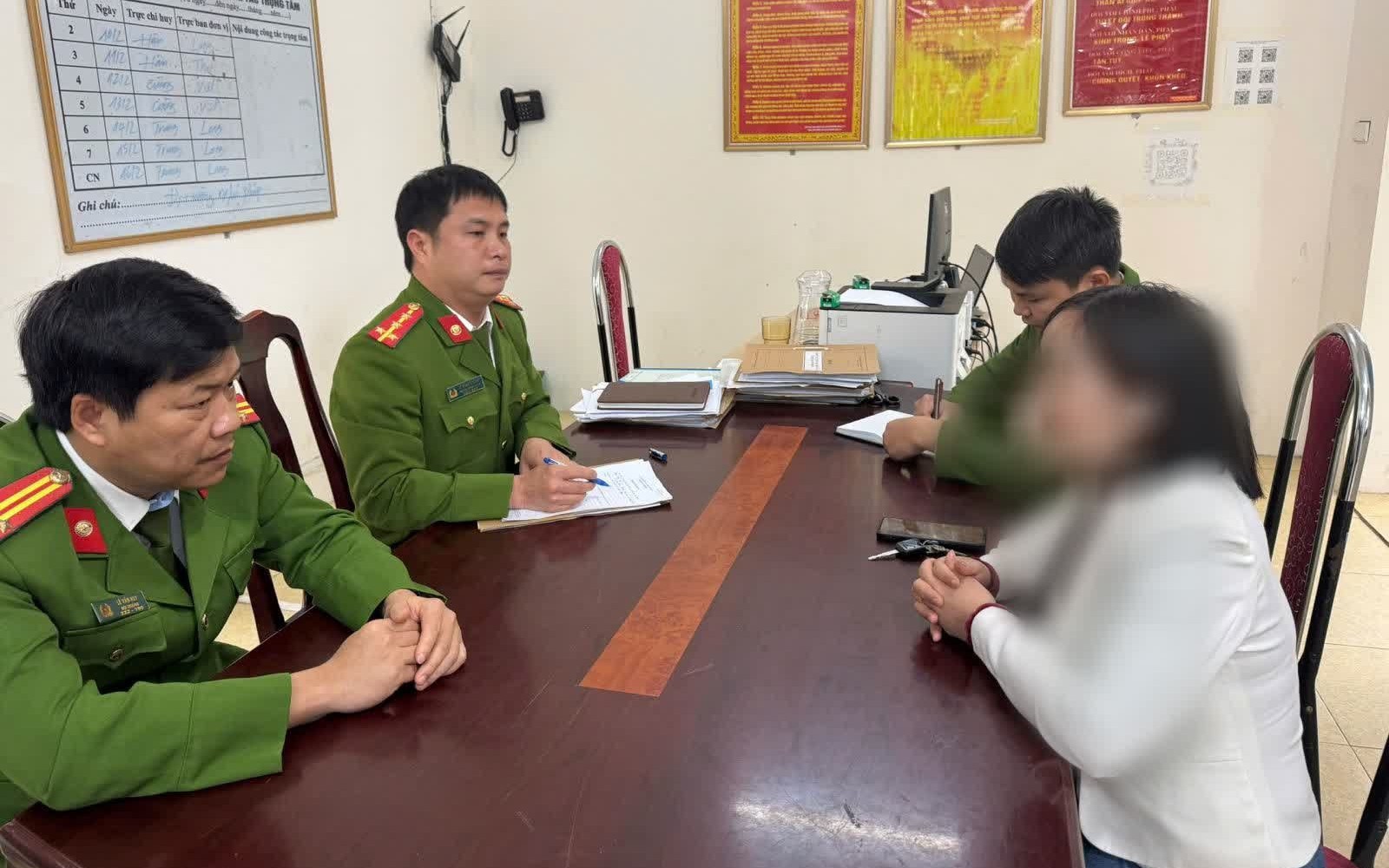 Bộ Công an ra cảnh báo "nóng", người dân đặc biệt cảnh giác với những lời mời hay hứa hẹn - Ảnh 1.