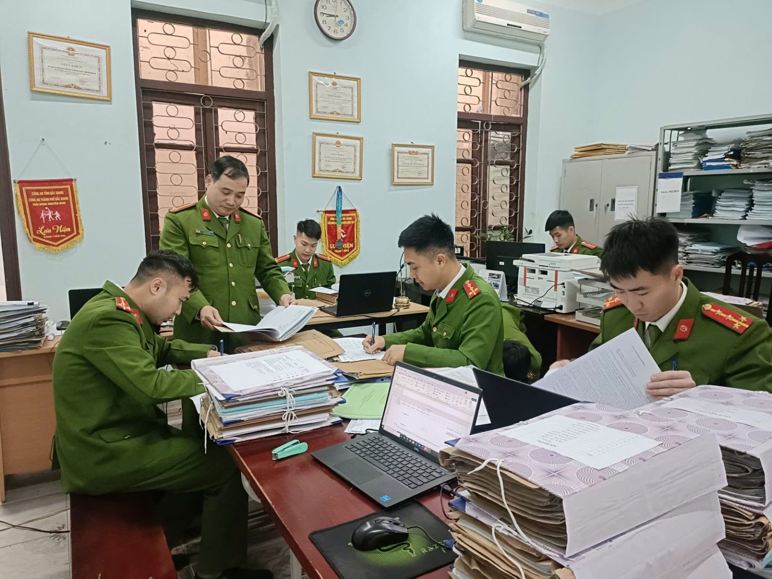 Sáp nhập tỉnh, thành: Bộ Công an, Quốc phòng phải hoàn thành nhiều nhiệm vụ quan trọng trước ngày 10/4 - Ảnh 1.