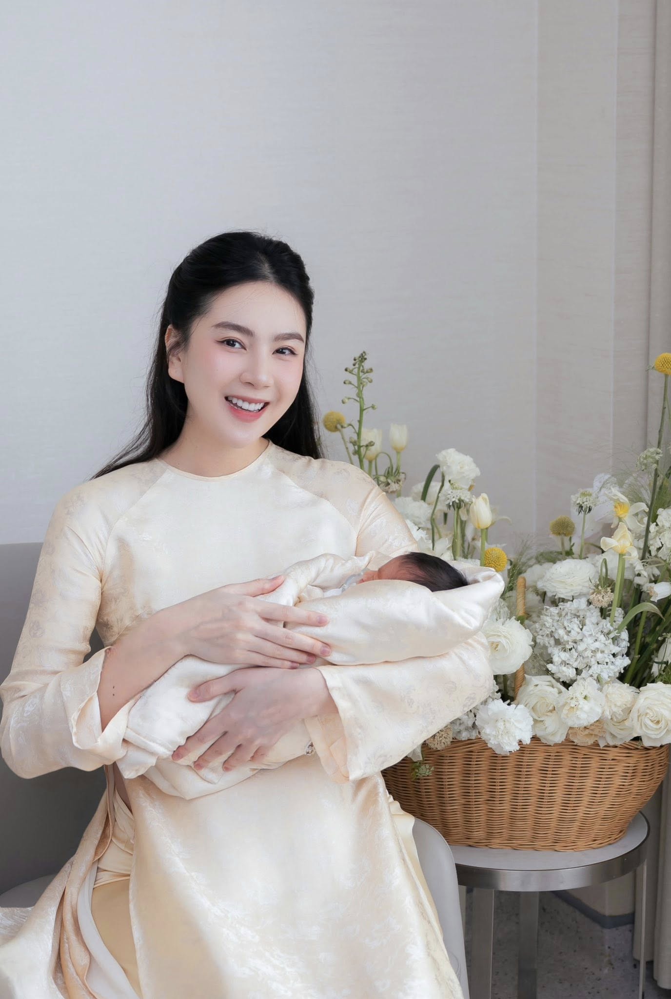 MC Mai Ngọc vướng tranh cãi sau sinh- Ảnh 3. MC Mai Ngọc vướng tranh cãi sau sinh- Ảnh 3.