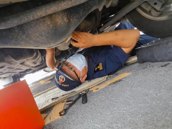 Phát hiện 72kg vàng thỏi trị giá 140 tỷ đồng trong xe khách - Ảnh 1.