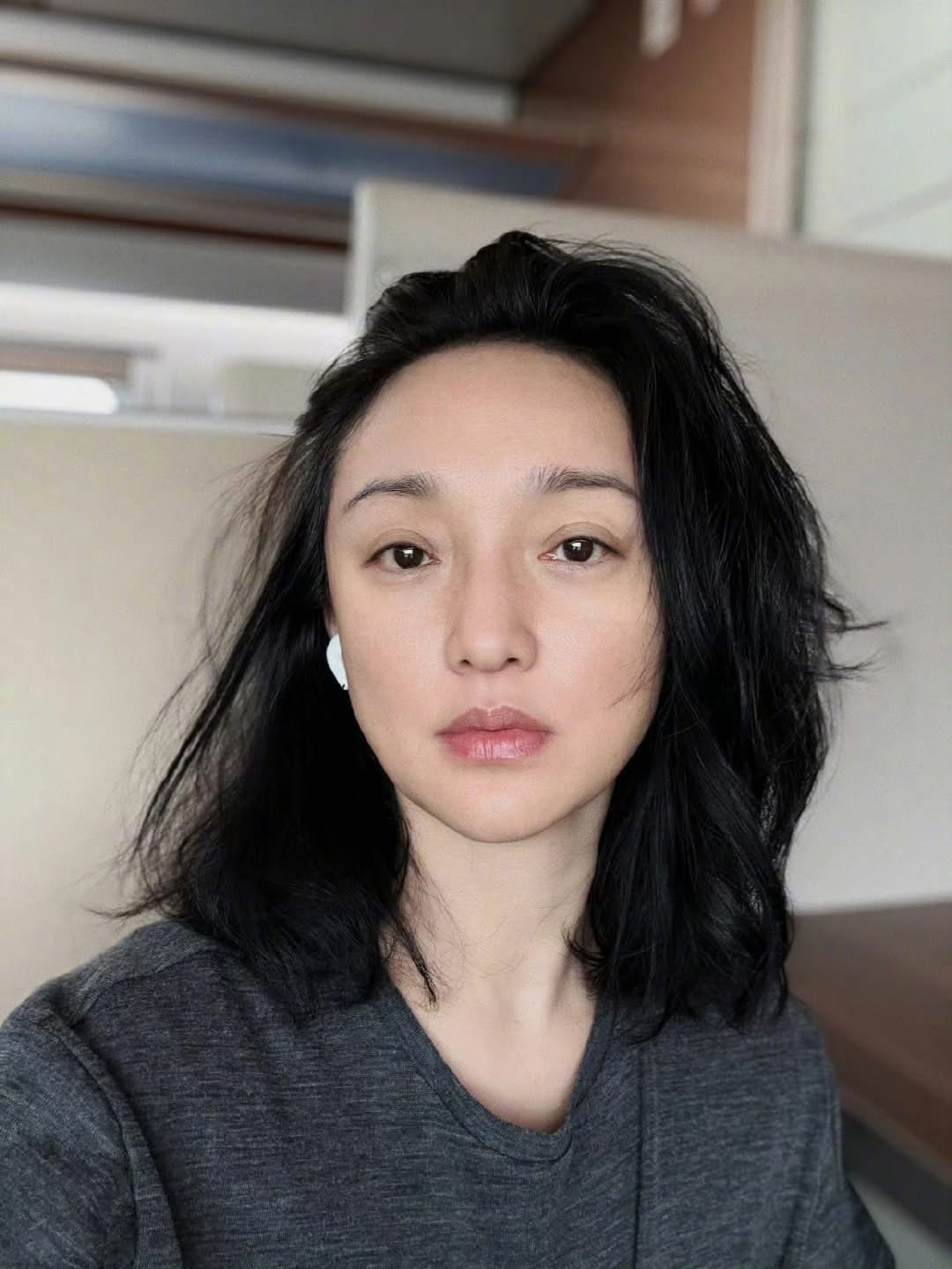 Mặt mộc của Châu Tấn gây xôn xao: Tìm ra 2 món “chân ái” giúp mỹ nhân nạp collagen tự nhiên, đẩy lùi lão hóa- Ảnh 1.