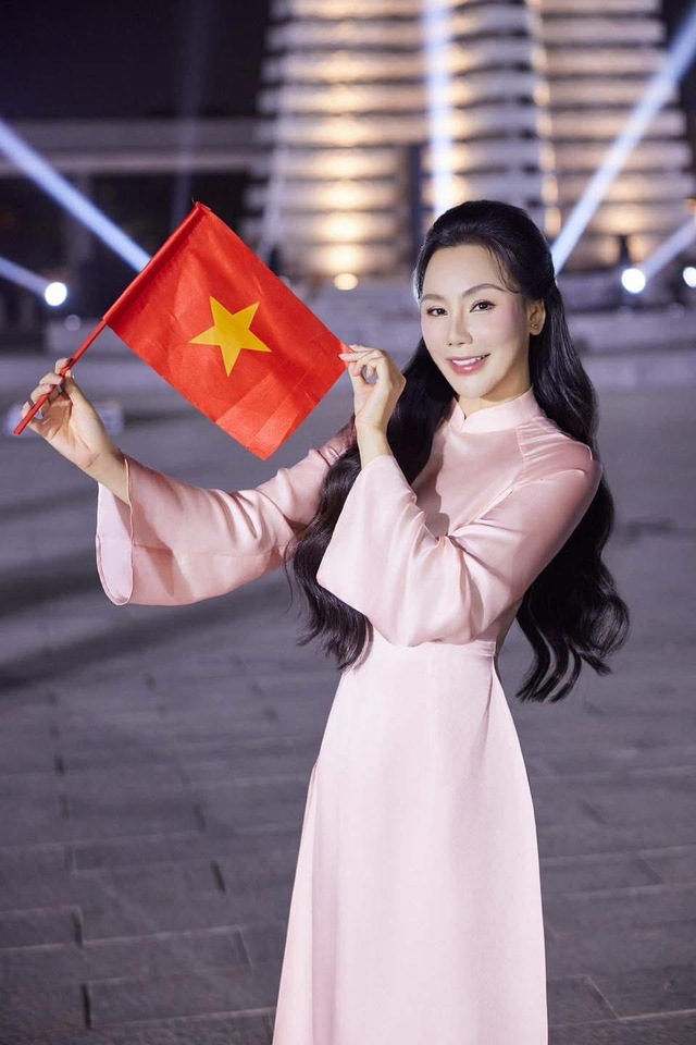 Nữ ca sĩ Việt là thủ khoa trường quân đội, trả lời cực thông minh khi bị đồn là đại gia - Ảnh 1.