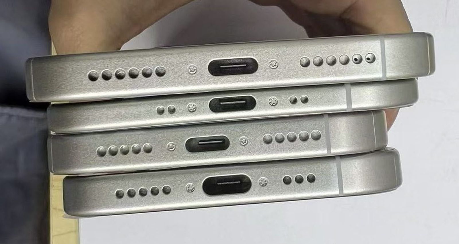 iPhone 17 Air mỏng đến mức gần bằng… nút bấm- Ảnh 2. iPhone 17 Air mỏng đến mức gần bằng… nút bấm- Ảnh 2.