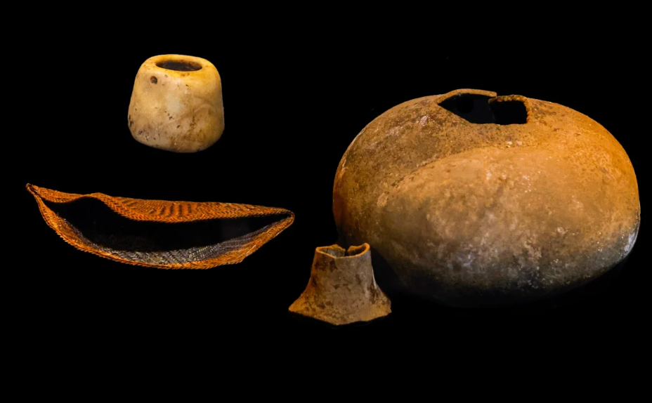 5.000 năm trong mộ cổ, "người đẹp ngủ" còn nguyên da, tóc - Ảnh 2.