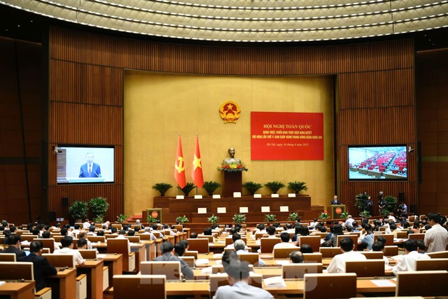 Những định hướng quan trọng về công tác cán bộ sau sáp nhập tỉnh , thành - Ảnh 1.