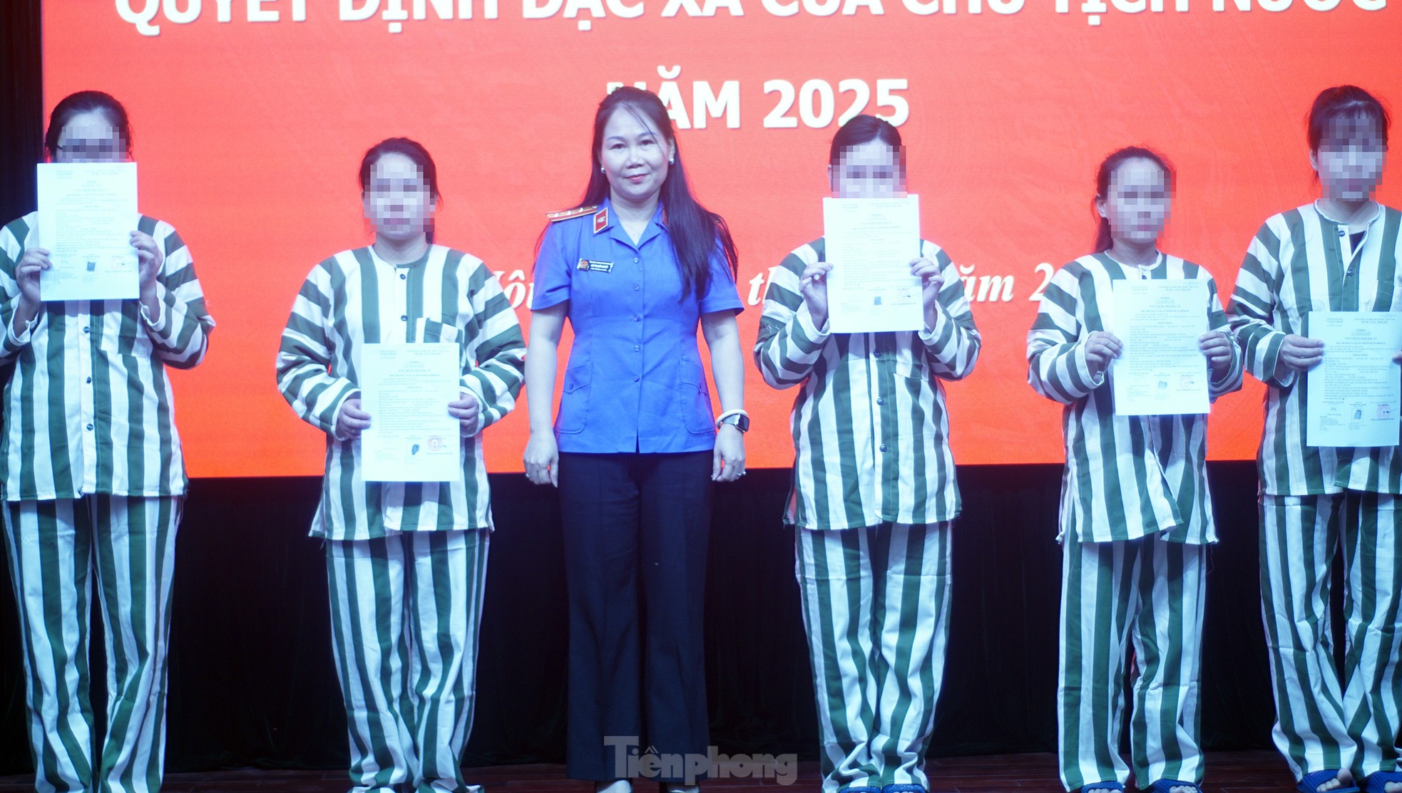 Công an Hà Nội công bố đặc xá cho 139 phạm nhân nhân dịp 30 / 4 năm 2025 - Ảnh 9.
