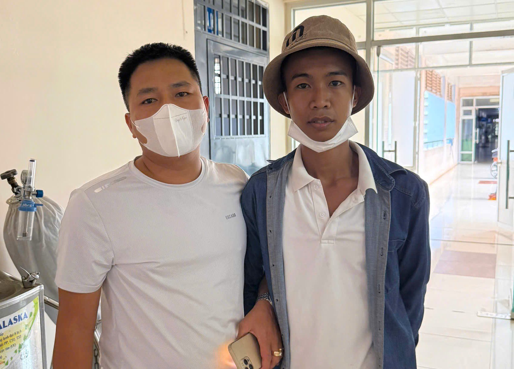 CLIP đối tượng “hổ báo” đánh nam shipper vỡ mũi khi giao hàng ở Đồng Nai- Ảnh 2. CLIP đối tượng “hổ báo” đánh nam shipper vỡ mũi khi giao hàng ở Đồng Nai- Ảnh 2.