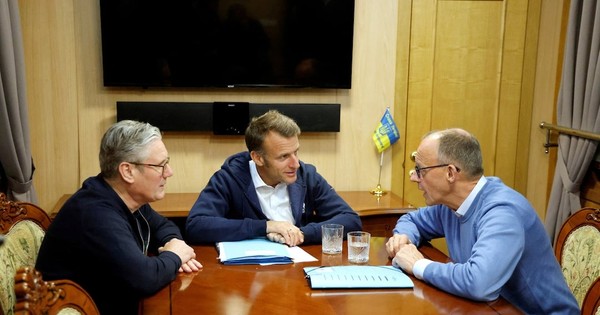 Ukraine sẵn s&agrave;ng ngừng bắn từ ng&agrave;y 12/5 - Ảnh 2.