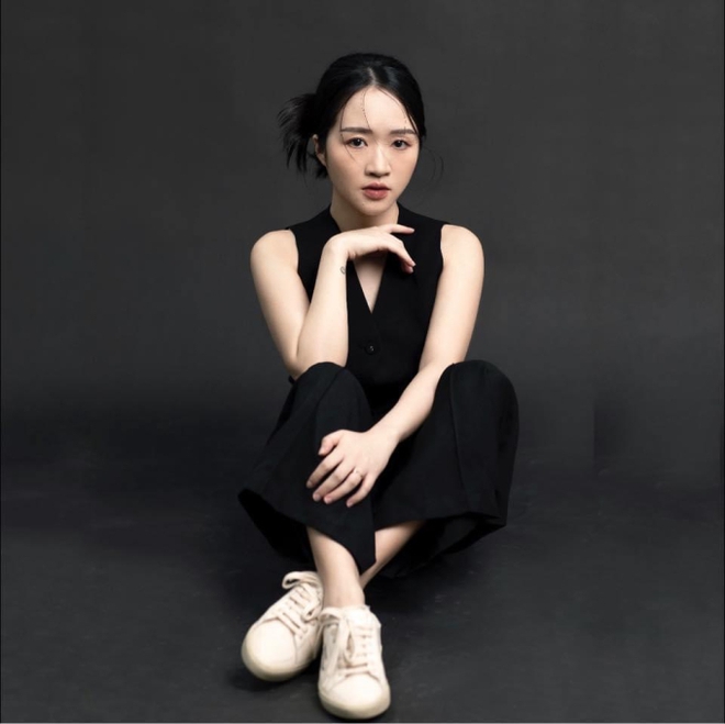 Nàng WAG từng bị ghét nhất làng bóng đá vì EQ âm điểm, sau 7 năm, thay đổi ngỡ ngàng thành nữ CEO nổi tiếng- Ảnh 7. Nàng WAG từng bị ghét nhất làng bóng đá vì EQ âm điểm, sau 7 năm, thay đổi ngỡ ngàng thành nữ CEO nổi tiếng- Ảnh 7.