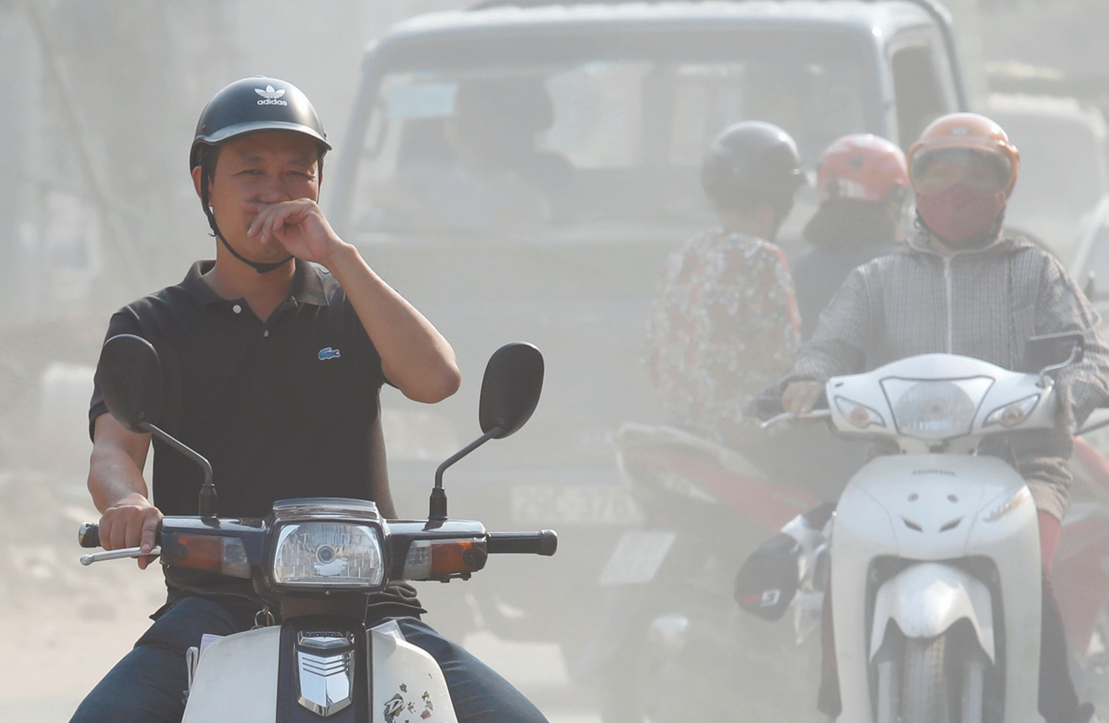 Quy định mới bắt buộc khiến hàng chục triệu xe máy phải xếp hàng: Khi nào có hiệu lực? - Ảnh 1.