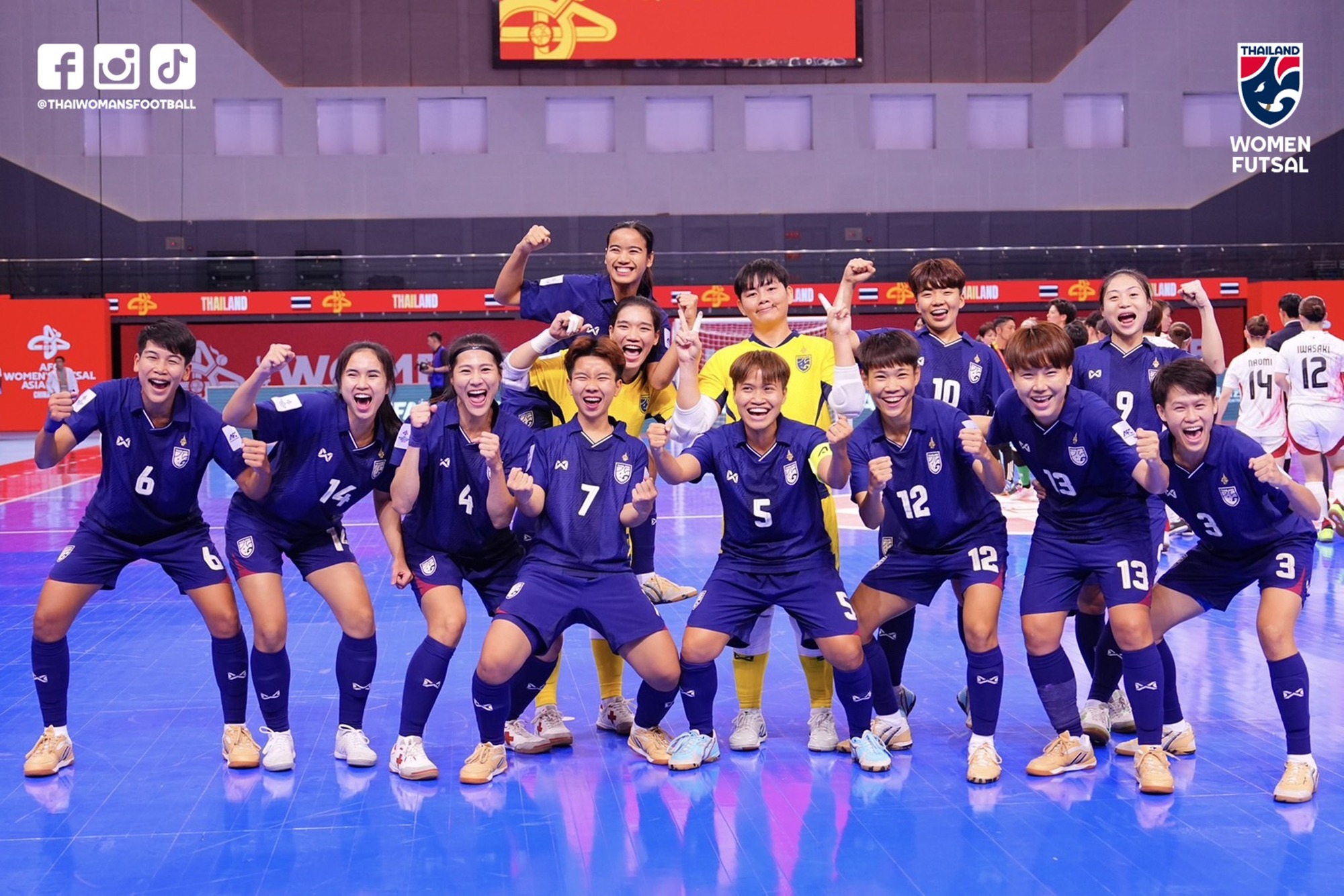 Tuyển Thái Lan có chiến thắng ngoạn mục trước Nhật Bản